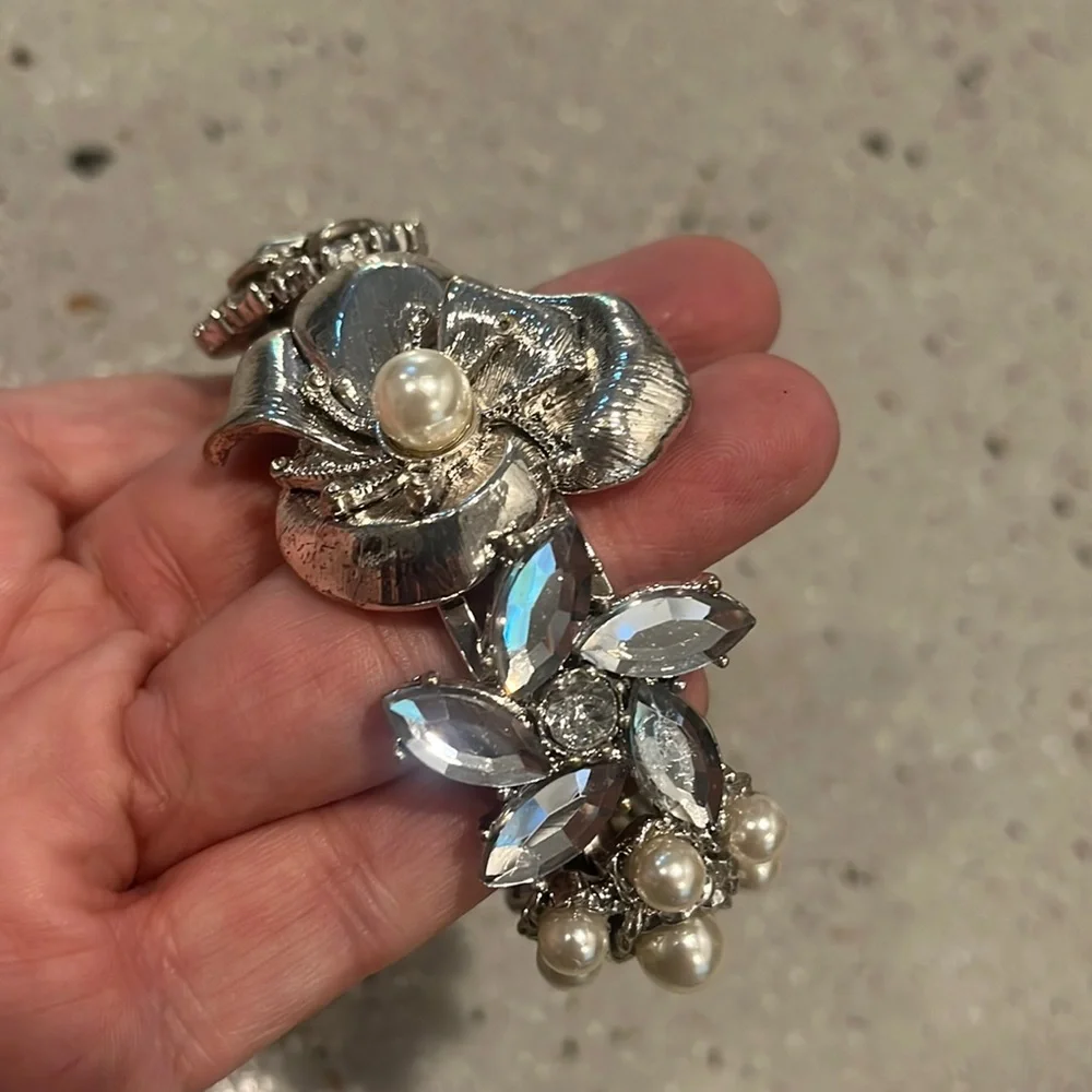 SILVER TONE FLORAL CUFF BRACELET WITH FAUX PEARLS AND RHINESTONES